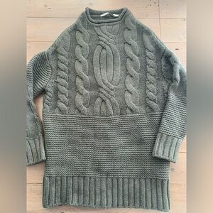 Agnona luxury 100% cashmere cable knit sweater